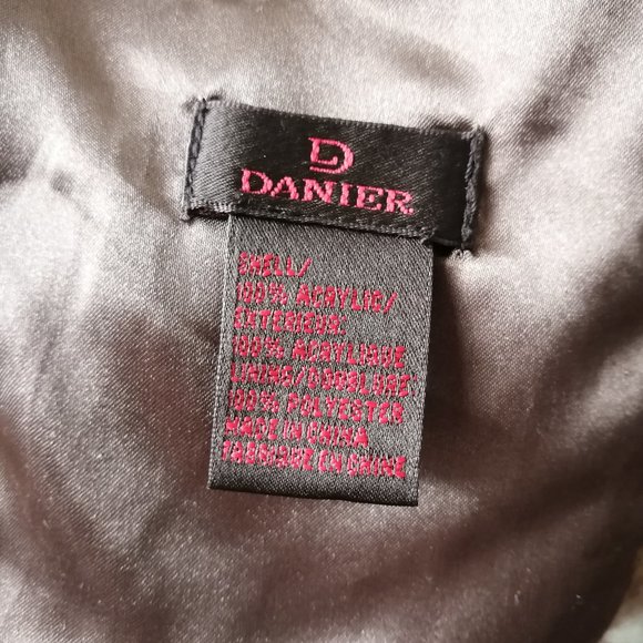 Vegan friendly bunny hugs - Picture 2 of 2